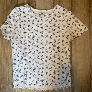 Hollister ruffle tee